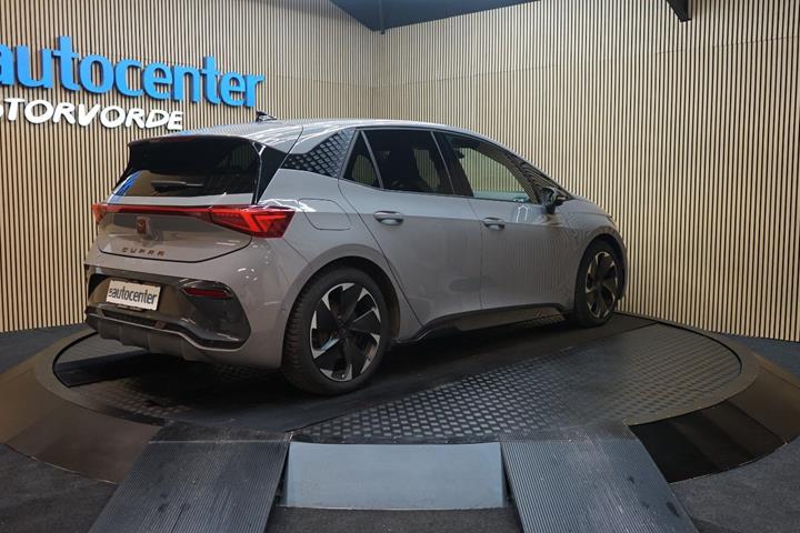 Grå Cupra Born fra 2023