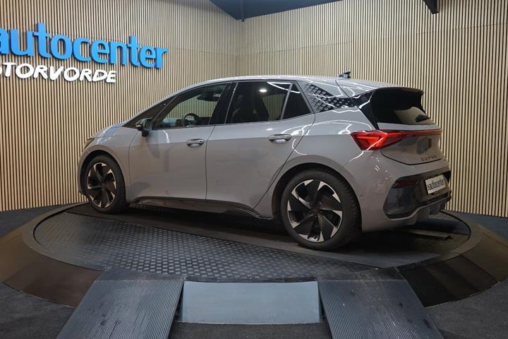 Grå Cupra Born fra 2023