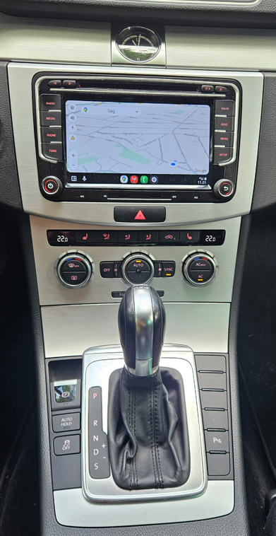 Sort VW Passat fra 2012