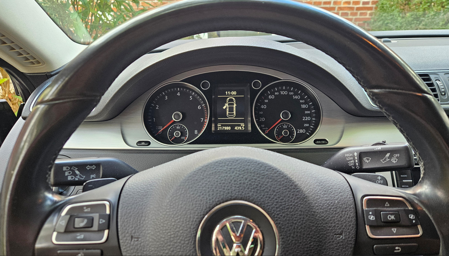 Sort VW Passat fra 2012