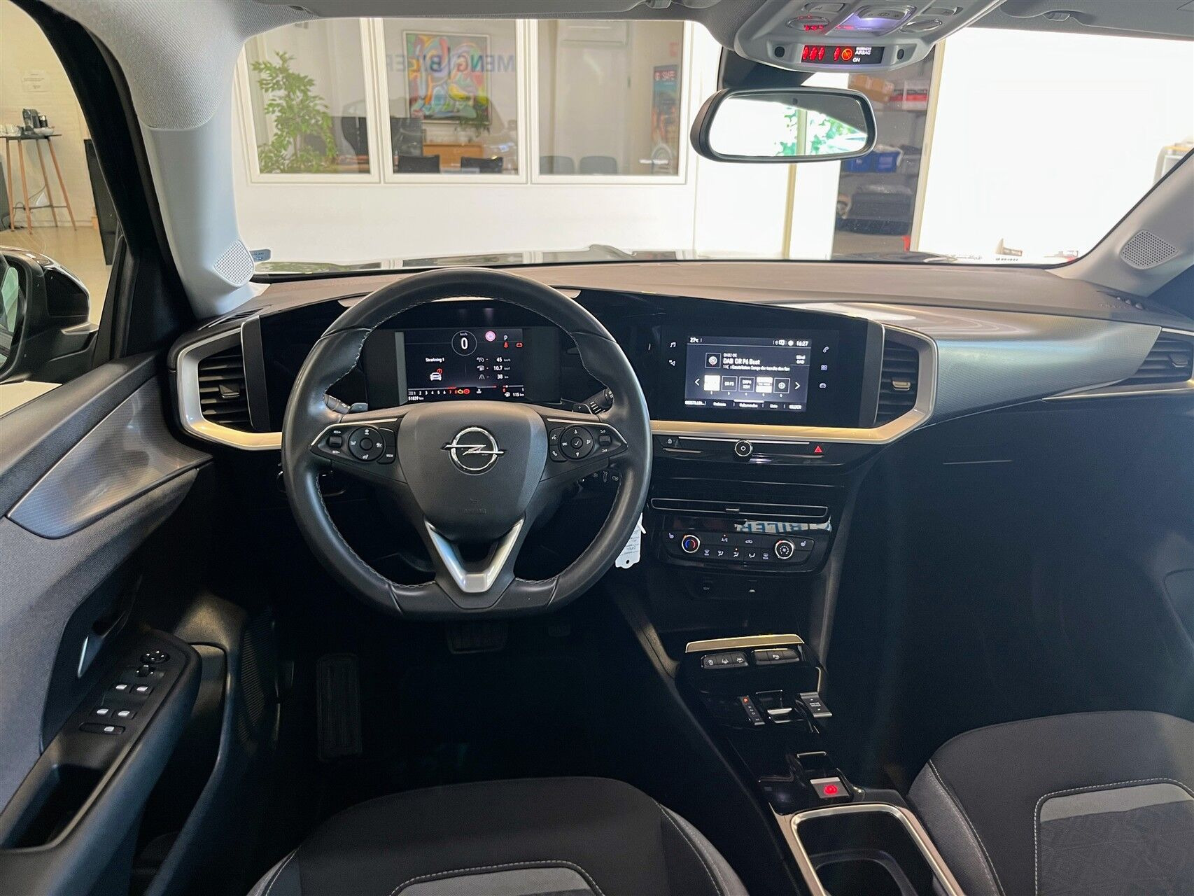 Sort Opel Mokka fra 2022