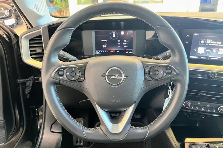 Sort Opel Mokka fra 2022