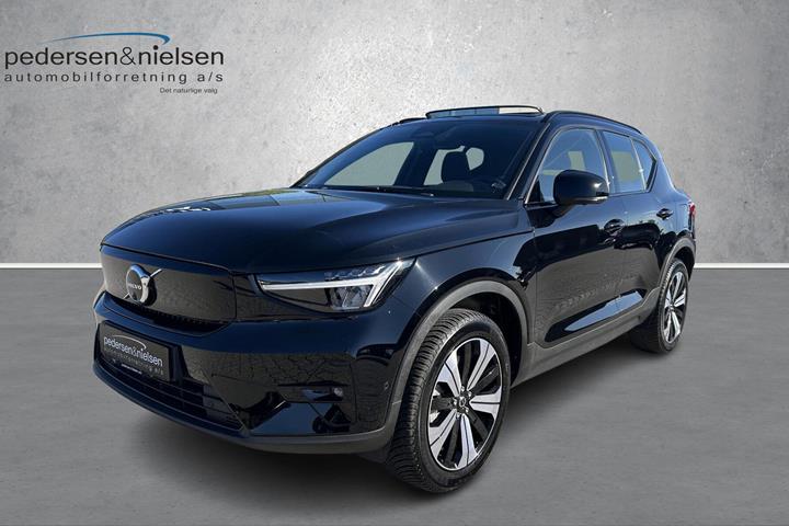 Sort Volvo XC40 fra 2023