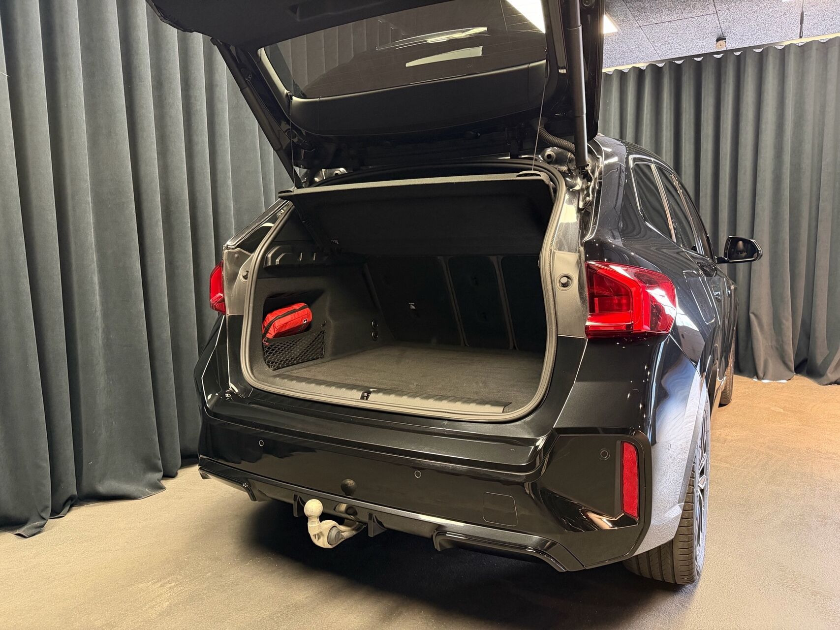 Sort BMW iX1 fra 2023