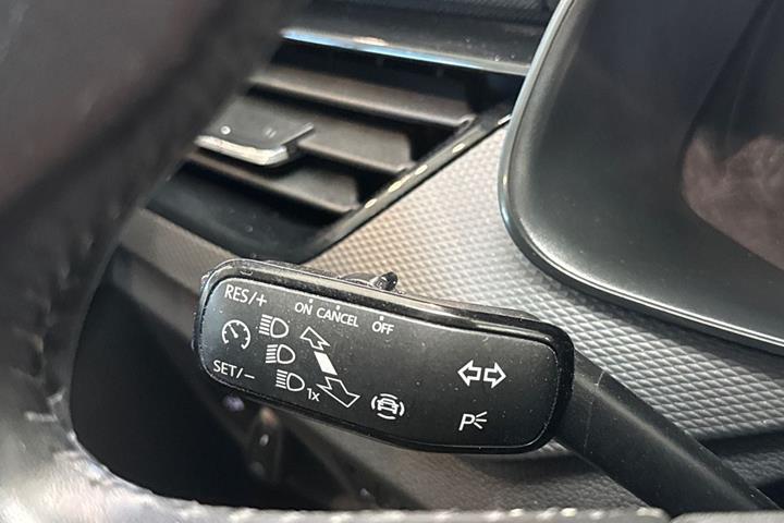 Grå Skoda Kamiq fra 2022