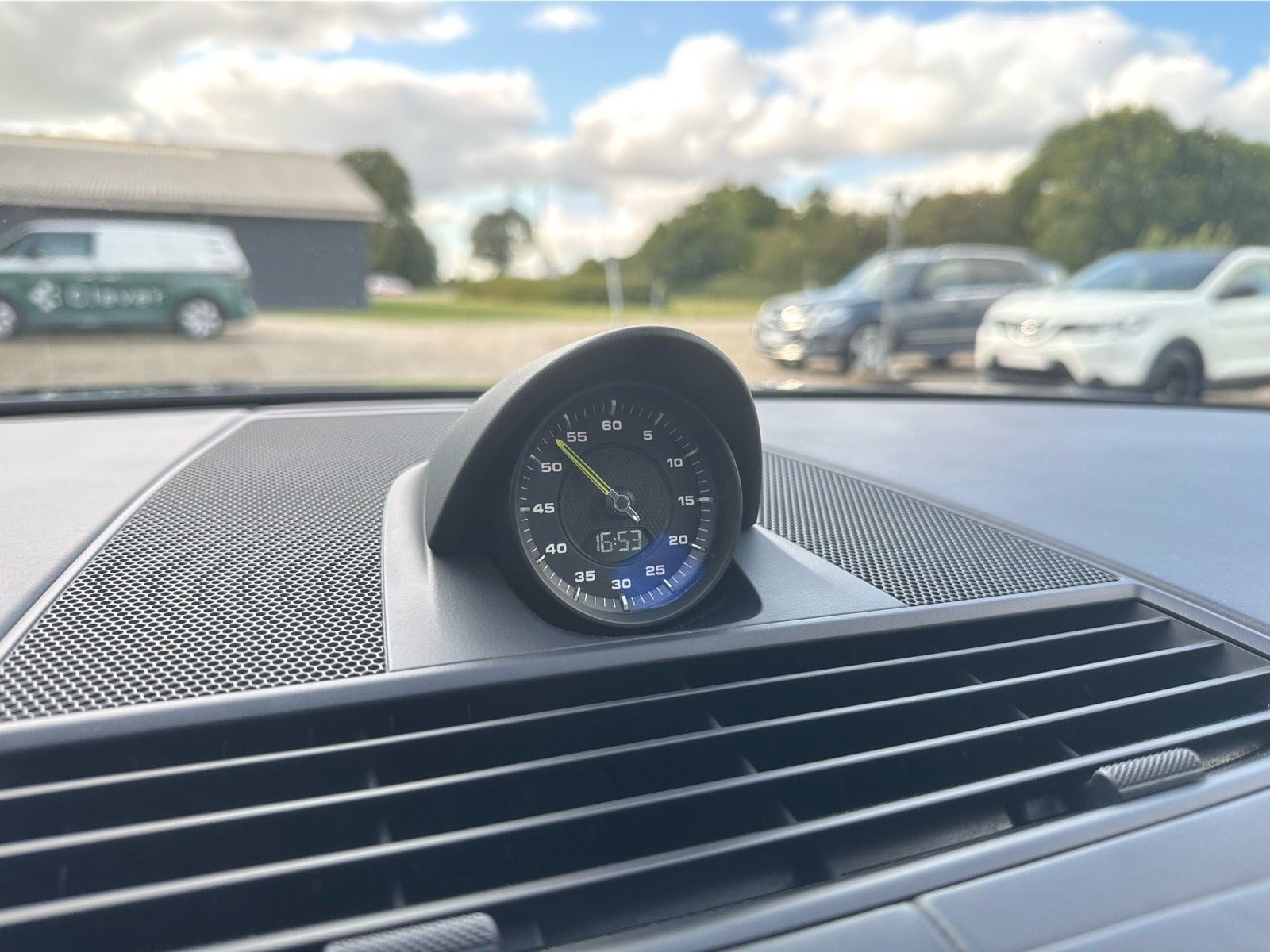 Sort Porsche Panamera 4 fra 2019