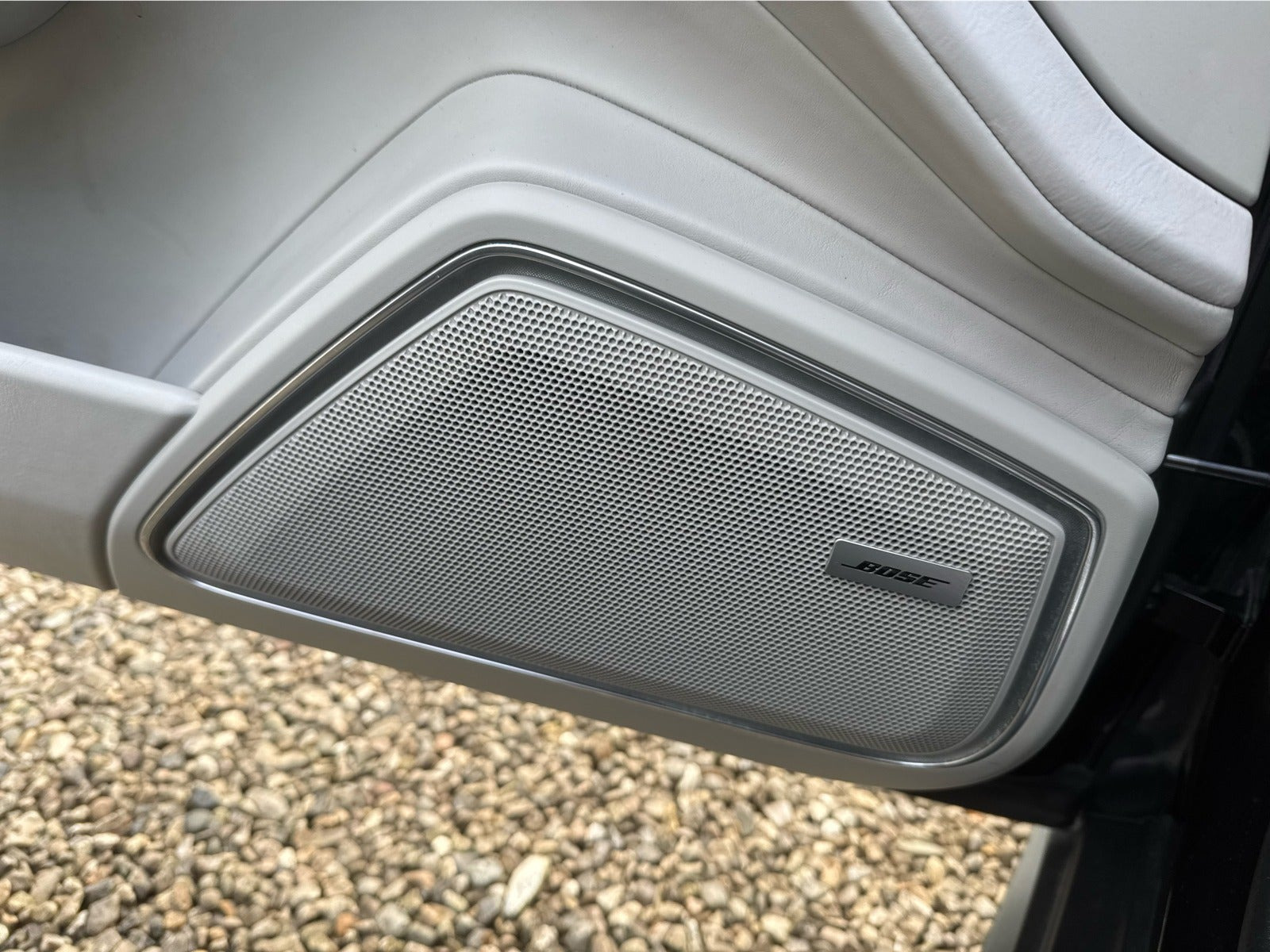 Sort Porsche Panamera 4 fra 2019