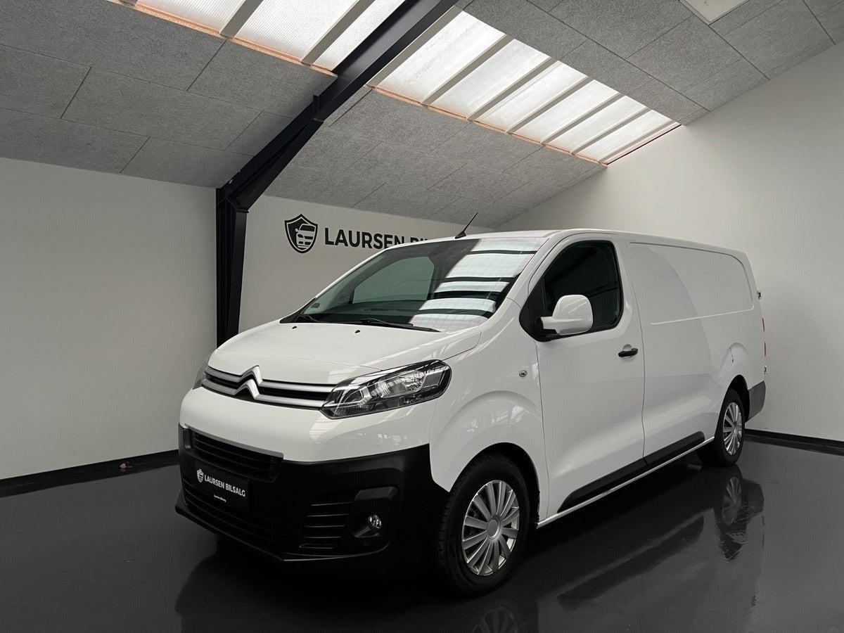 Hvid Citroën Jumpy fra 2017