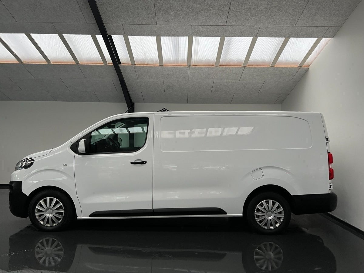 Hvid Citroën Jumpy fra 2017