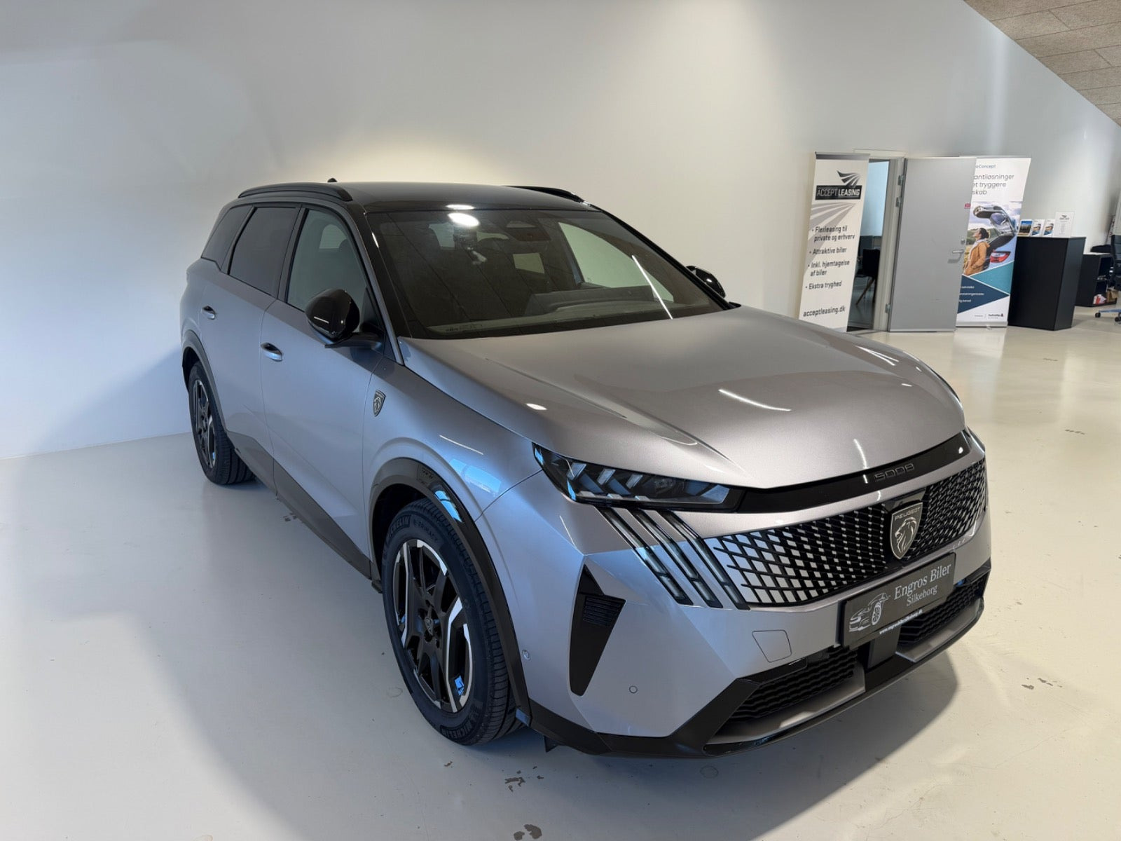 Peugeot e-5008 77 GT Pack 7prs