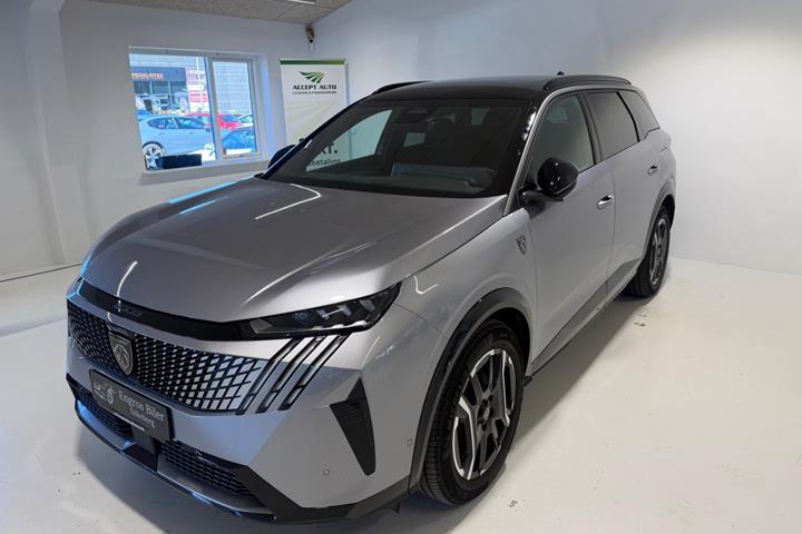Grå Peugeot e-5008 fra 2025