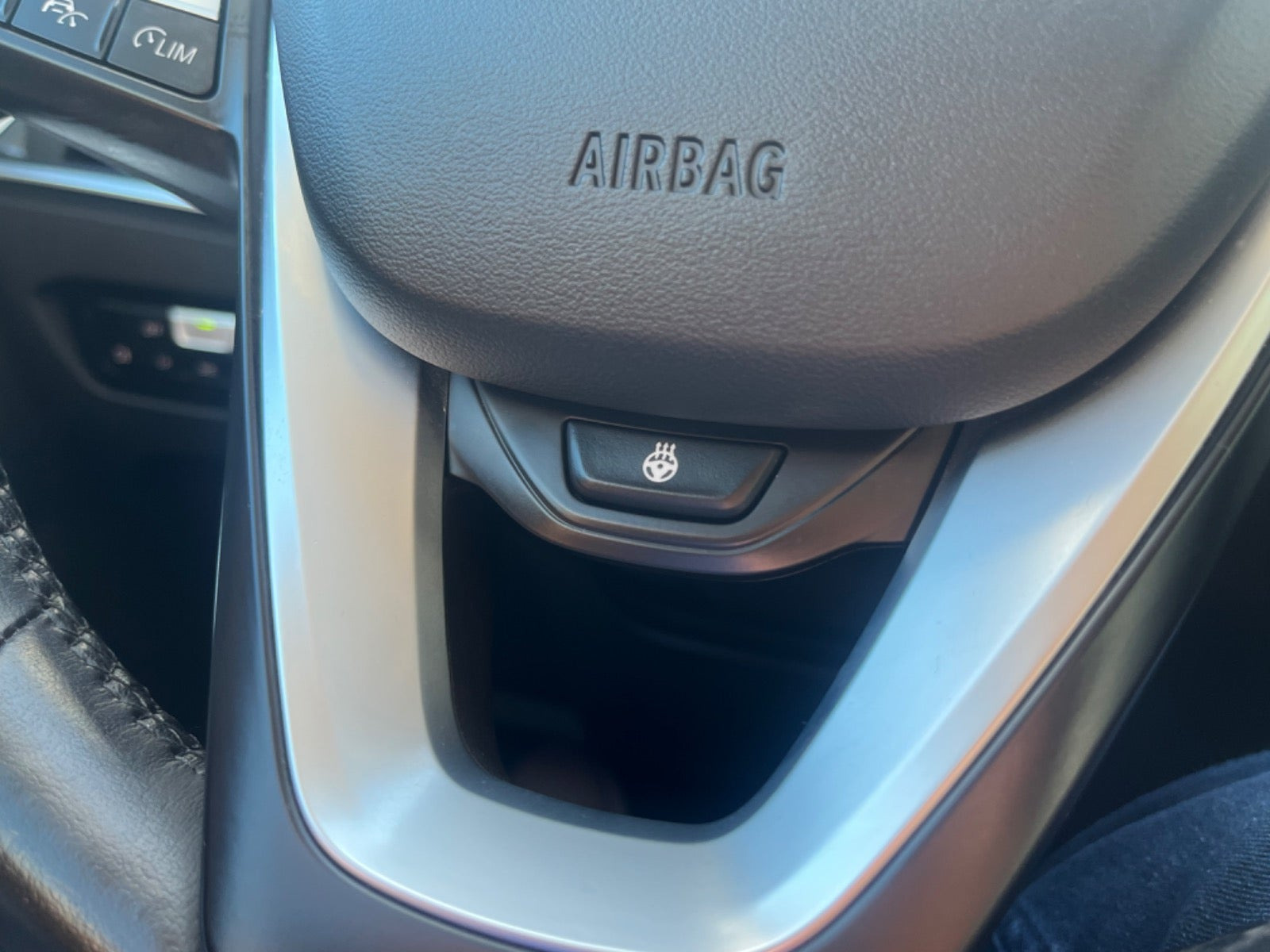 Hvid BMW i4 fra 2024