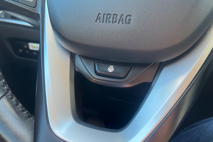 Hvid BMW i4 fra 2024