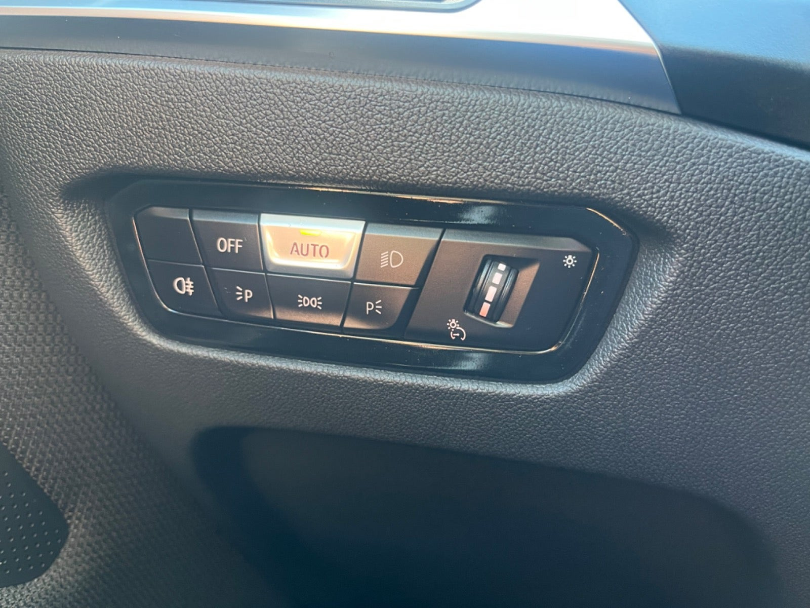 Hvid BMW i4 fra 2024