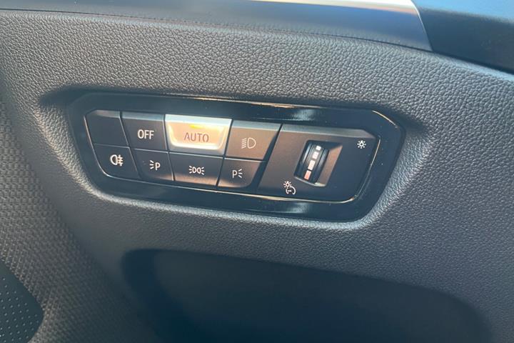Hvid BMW i4 fra 2024