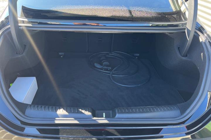 Sort Mercedes CLA250+ fra 2025
