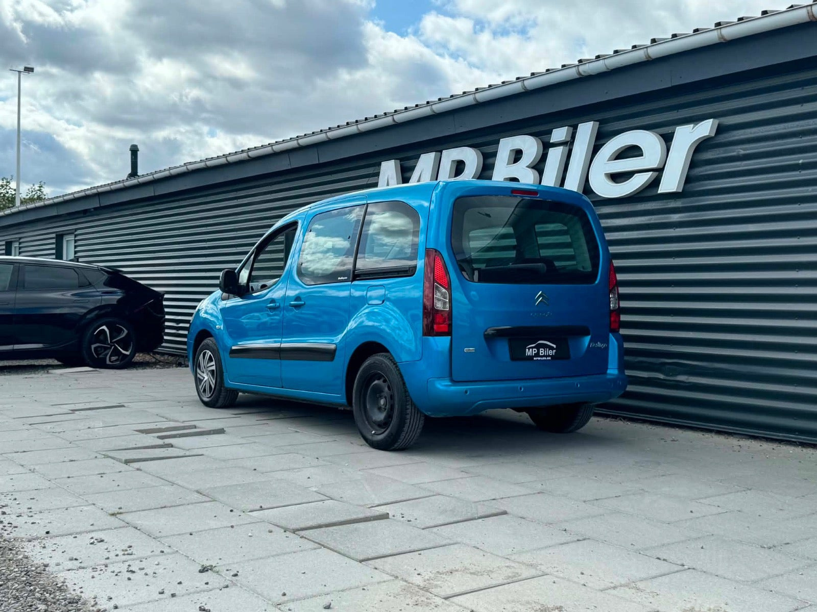 Blå Citroën Berlingo fra 2012