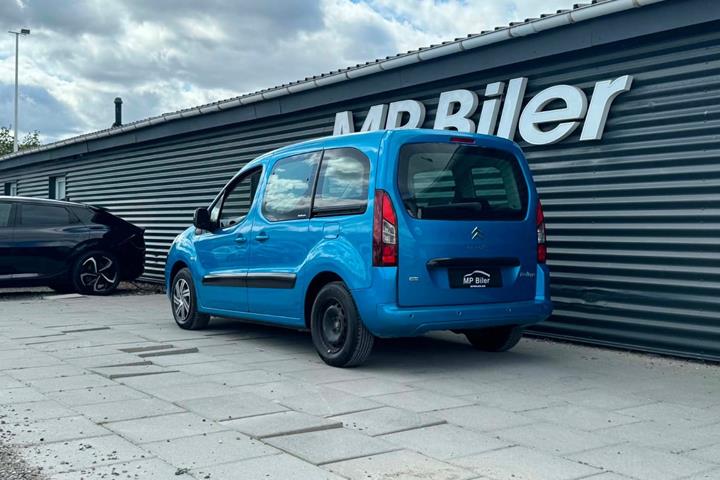 Blå Citroën Berlingo fra 2012