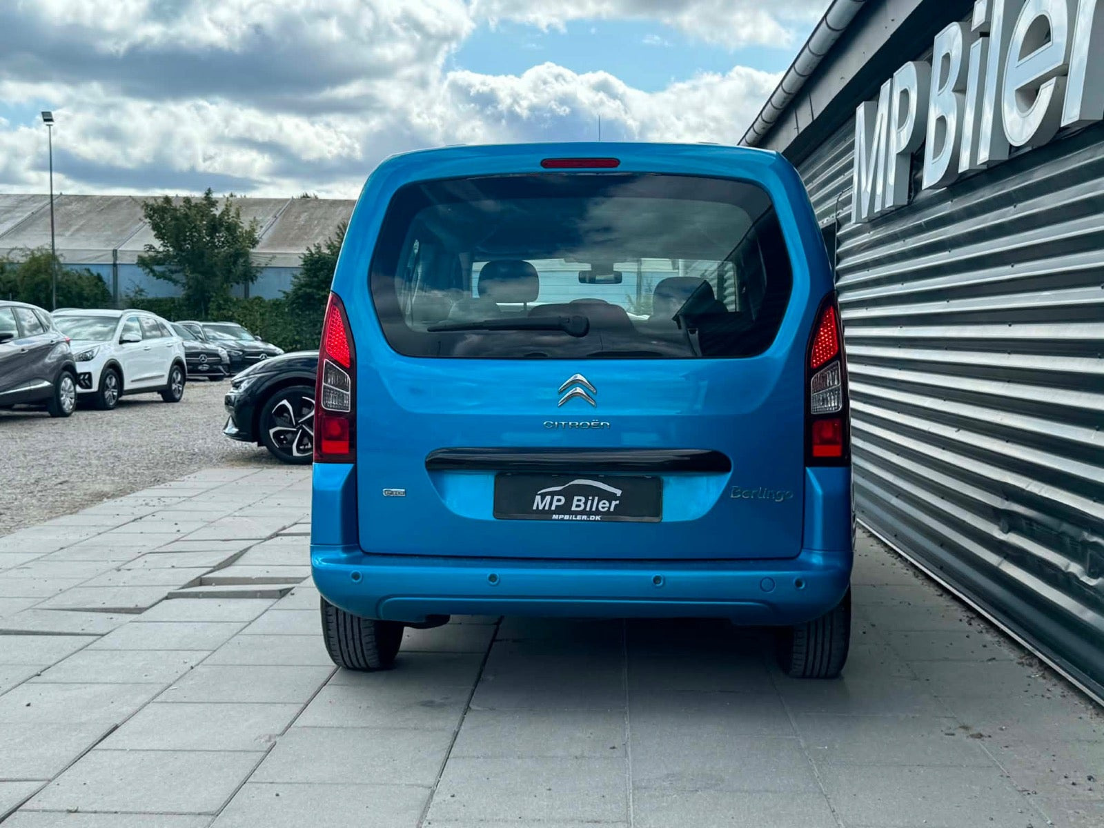 Blå Citroën Berlingo fra 2012