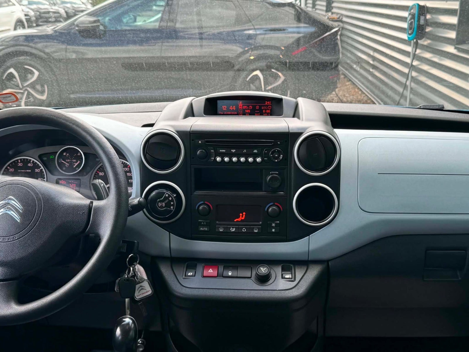 Blå Citroën Berlingo fra 2012