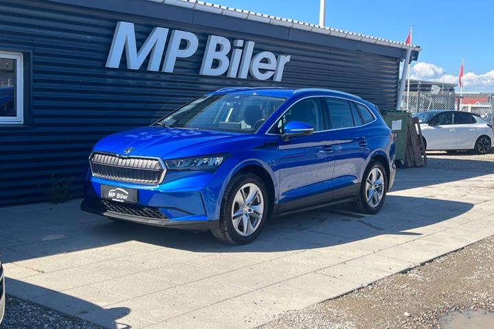 Blå Skoda Enyaq fra 2022