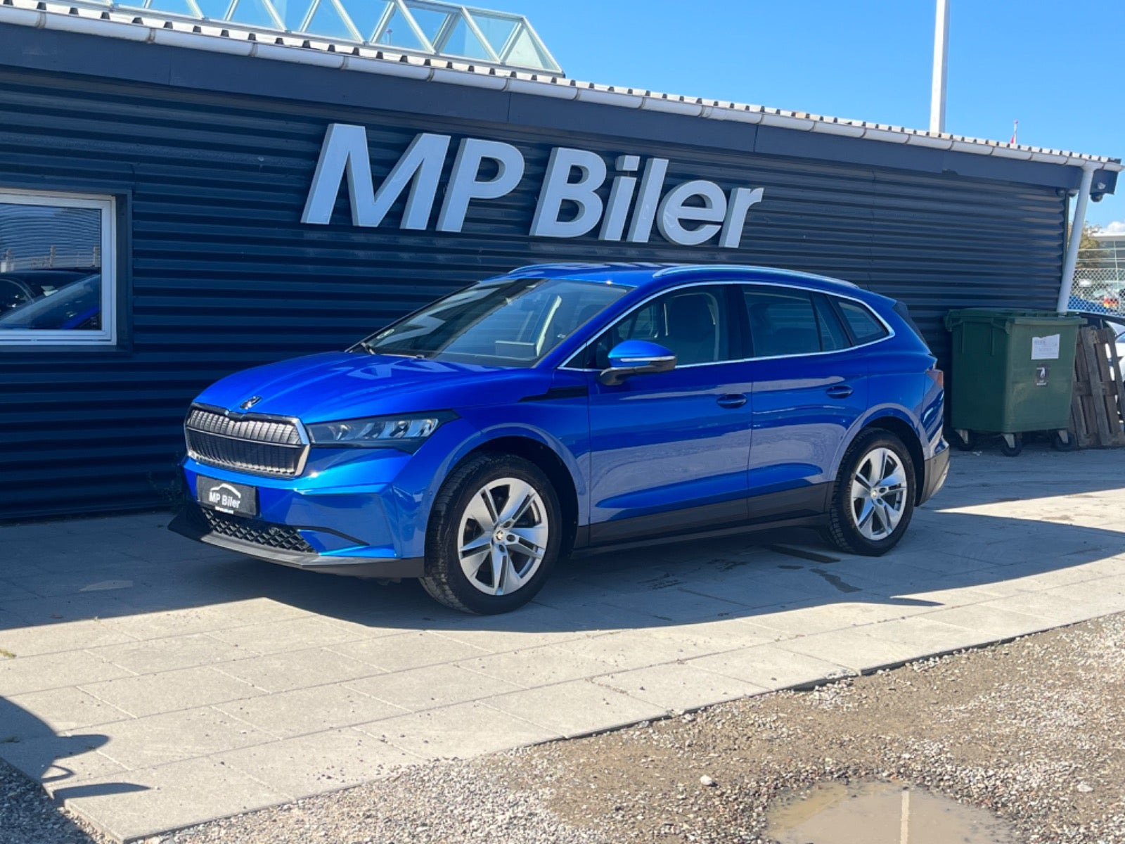 Blå Skoda Enyaq fra 2022