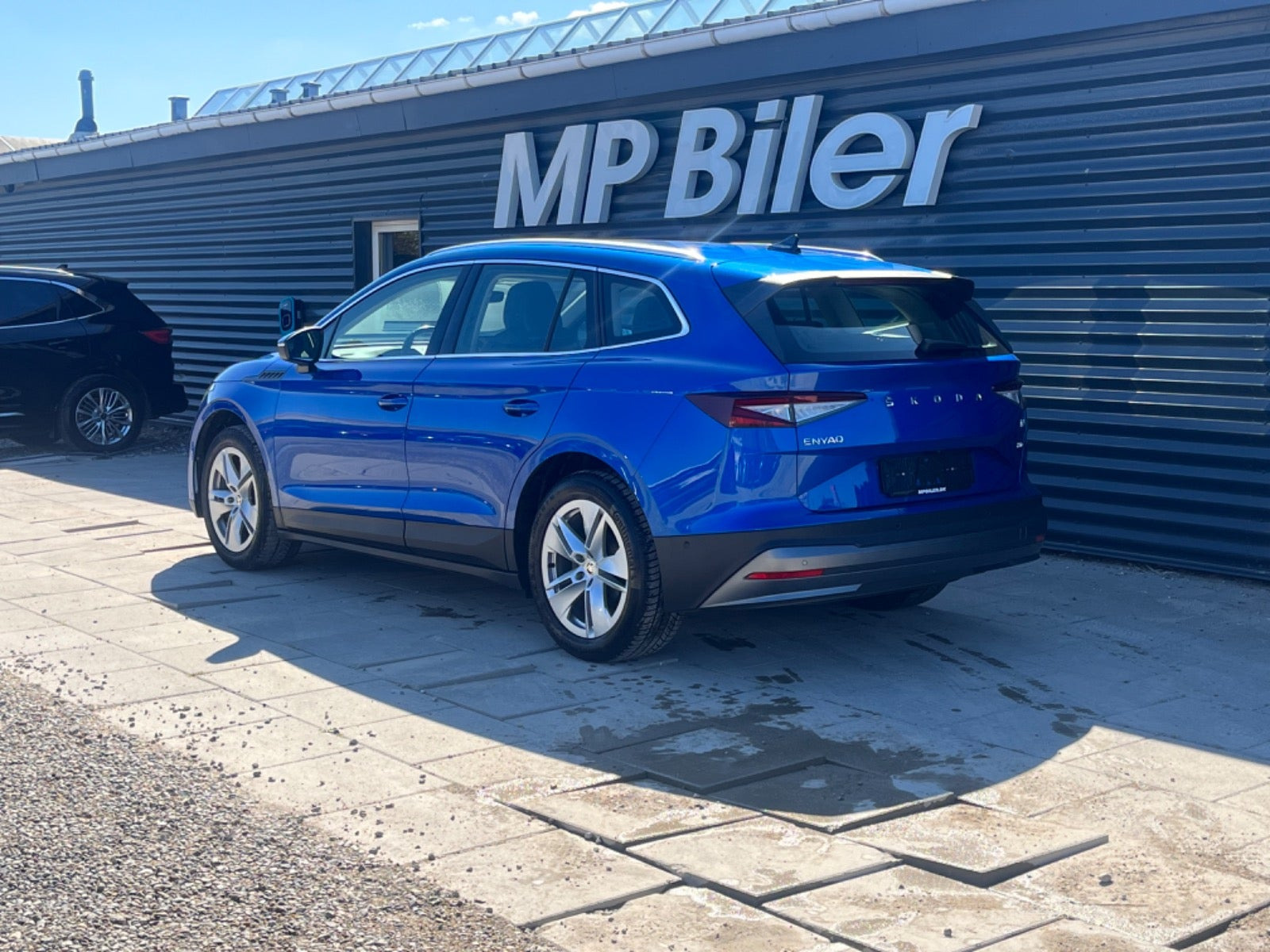 Blå Skoda Enyaq fra 2022