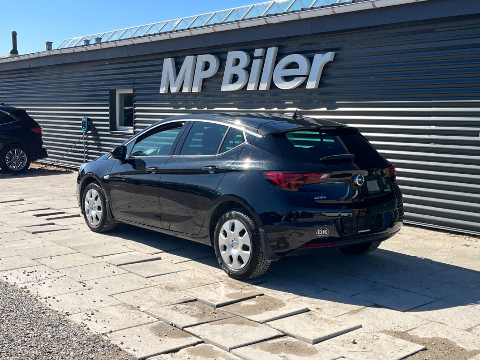 Sort Opel Astra fra 2018