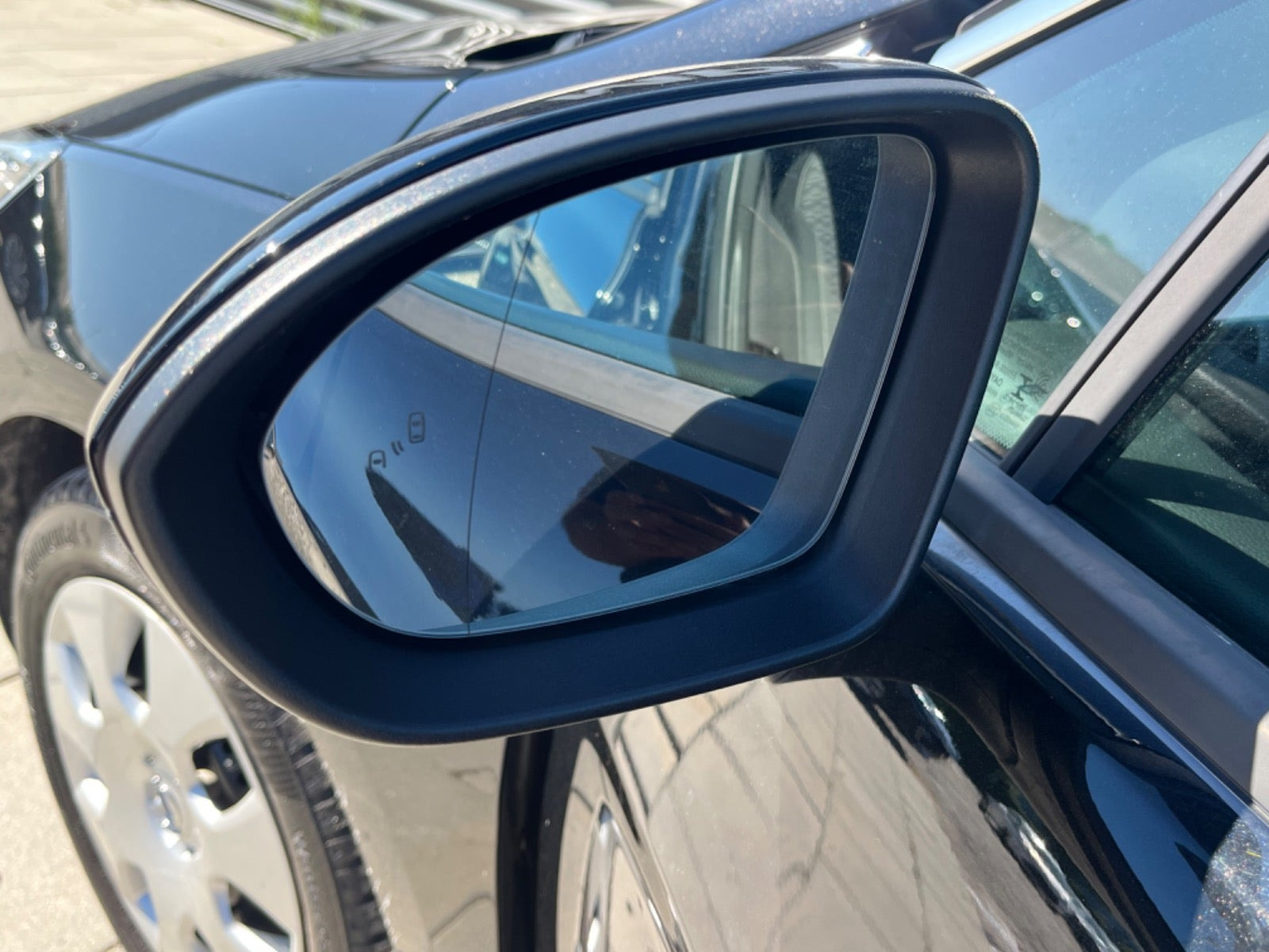 Sort Opel Astra fra 2018