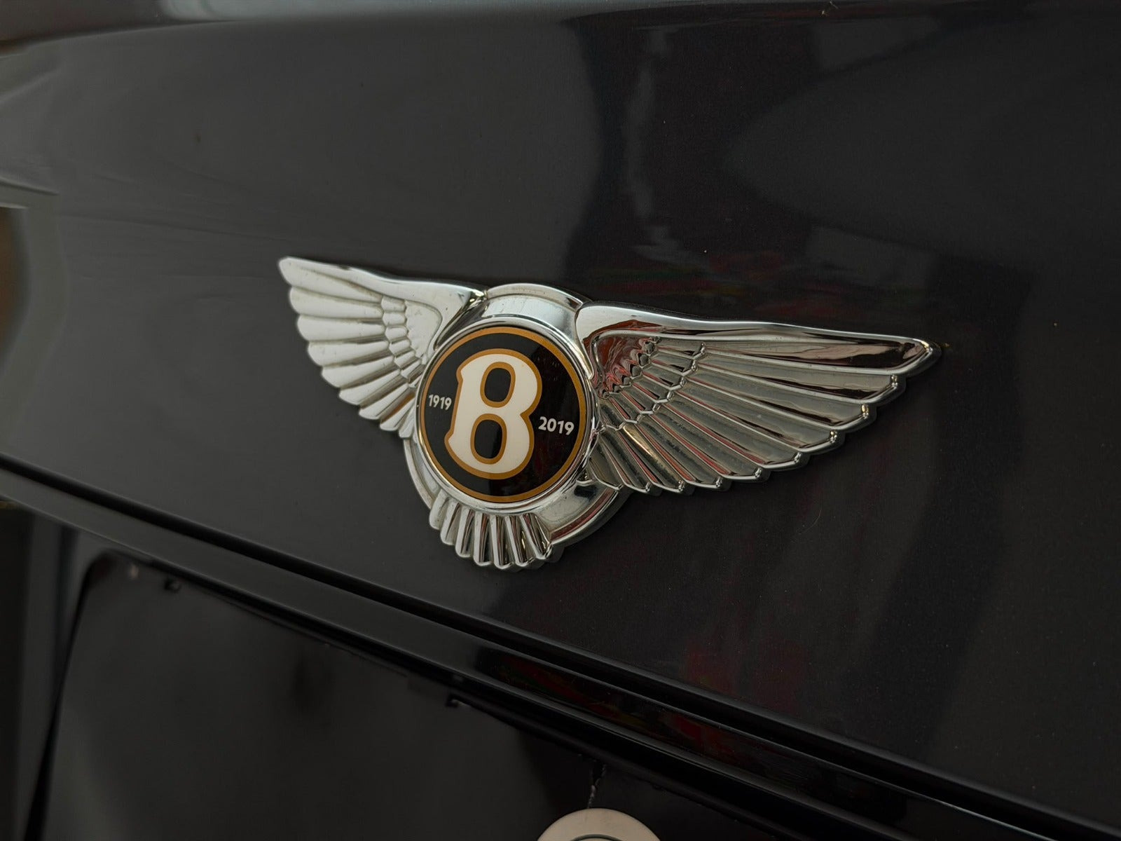 Grå Bentley Bentayga fra 2020