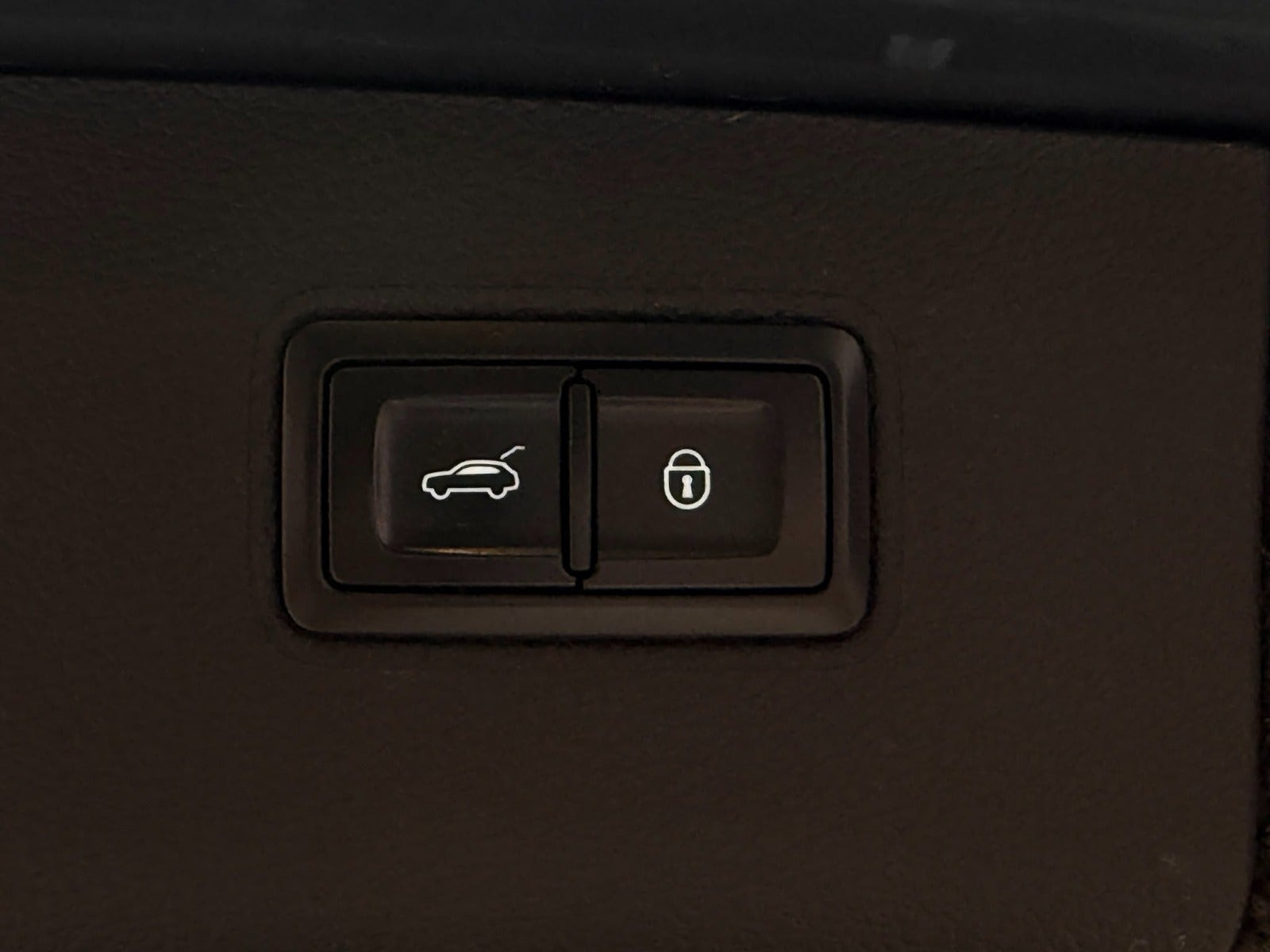 Grå Bentley Bentayga fra 2020