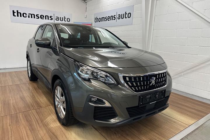 Grå Peugeot 3008 fra 2019