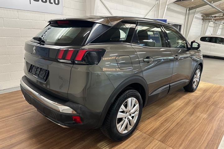 Grå Peugeot 3008 fra 2019