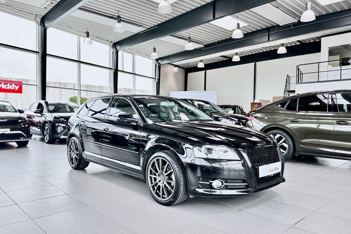 Gul Audi A3 fra 2012