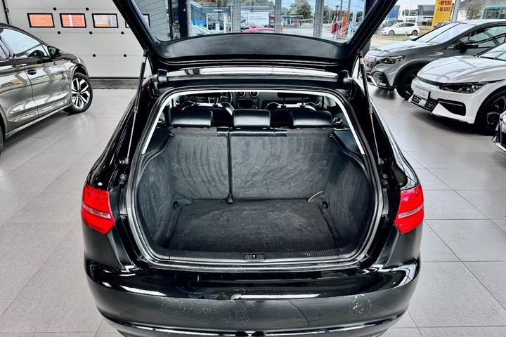 Gul Audi A3 fra 2012