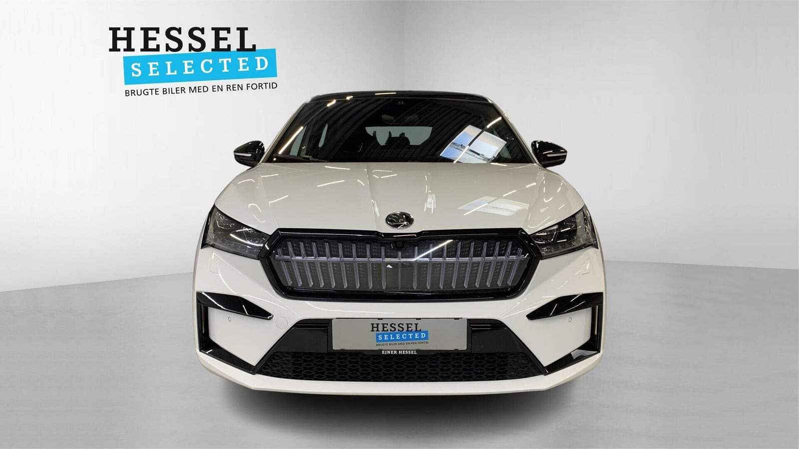 Hvid Skoda Enyaq fra 2023