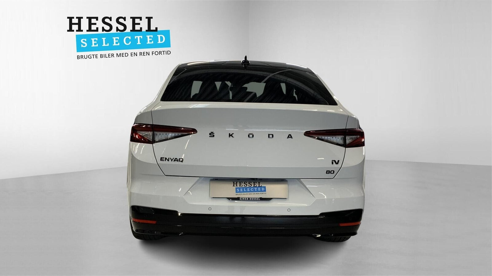 Hvid Skoda Enyaq fra 2023