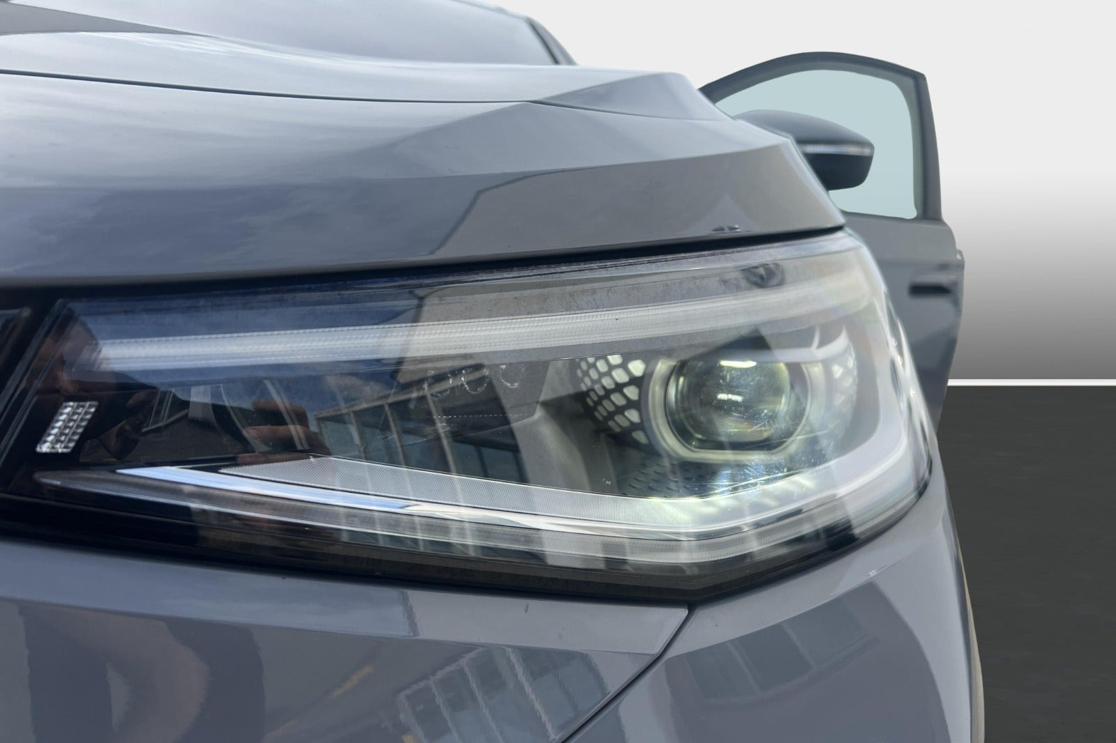 Grå VW ID.4 fra 2022