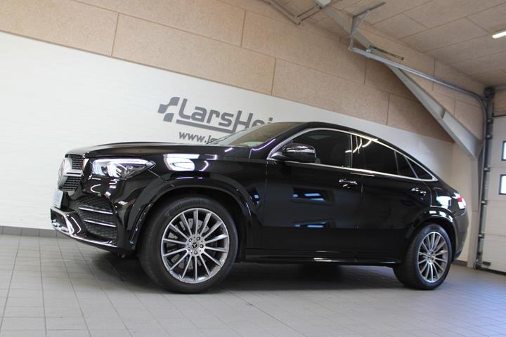 Sort Mercedes GLE350 de fra 2023