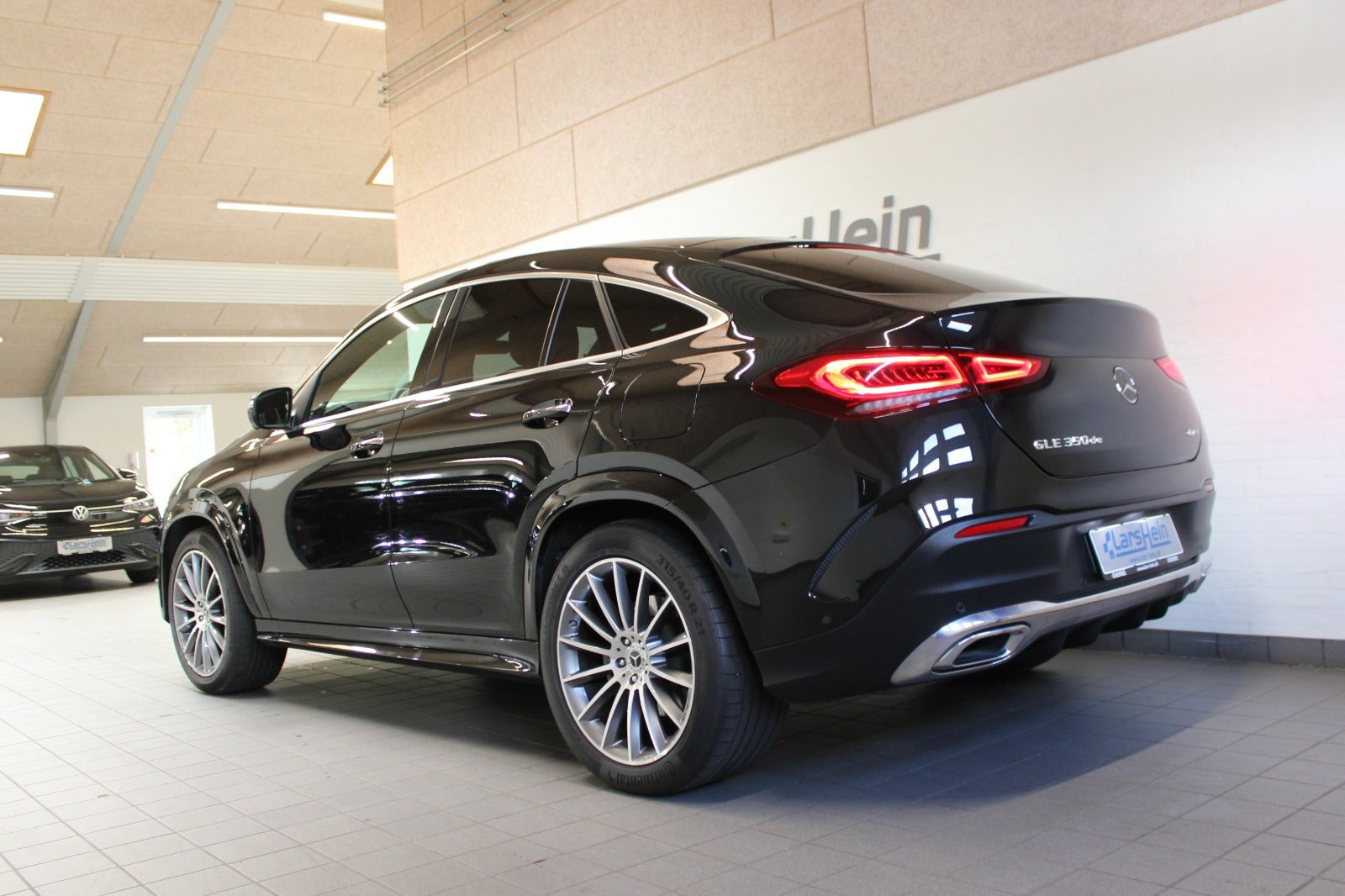 Sort Mercedes GLE350 de fra 2023