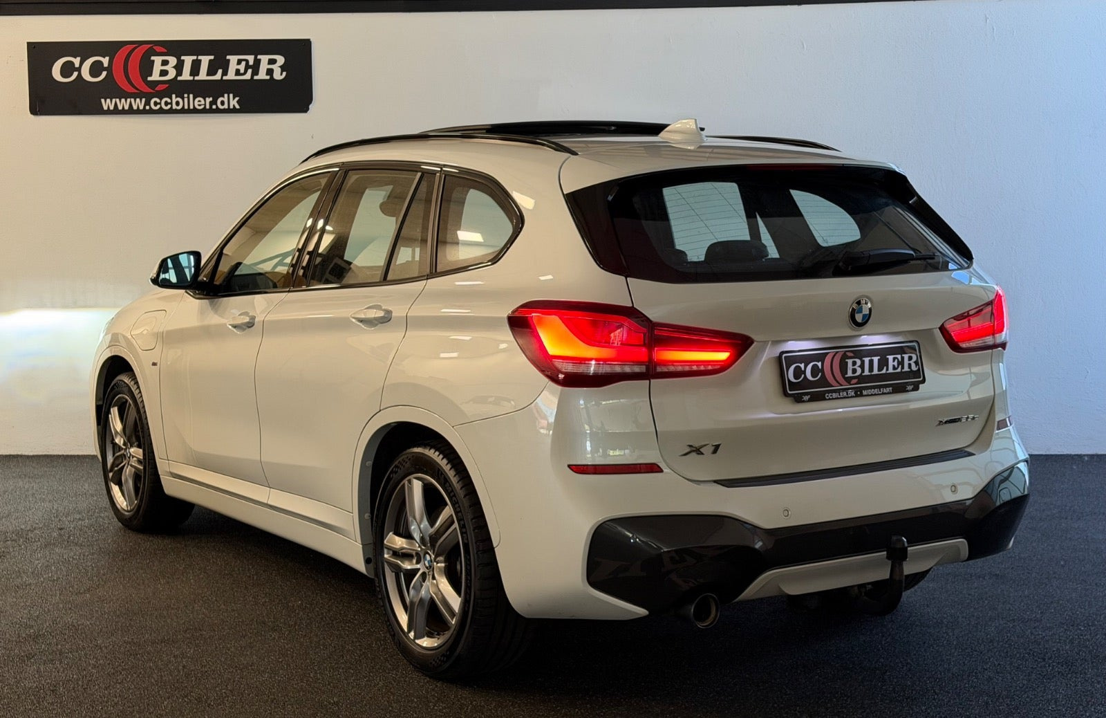 Hvid BMW X1 fra 2021