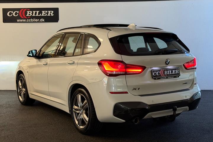 Hvid BMW X1 fra 2021