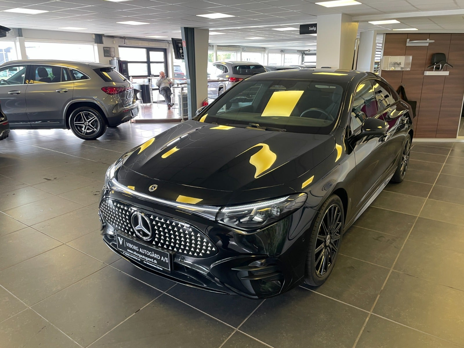 Sort Mercedes CLA250+ fra 2025