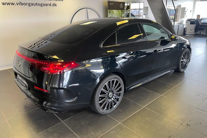 Sort Mercedes CLA250+ fra 2025