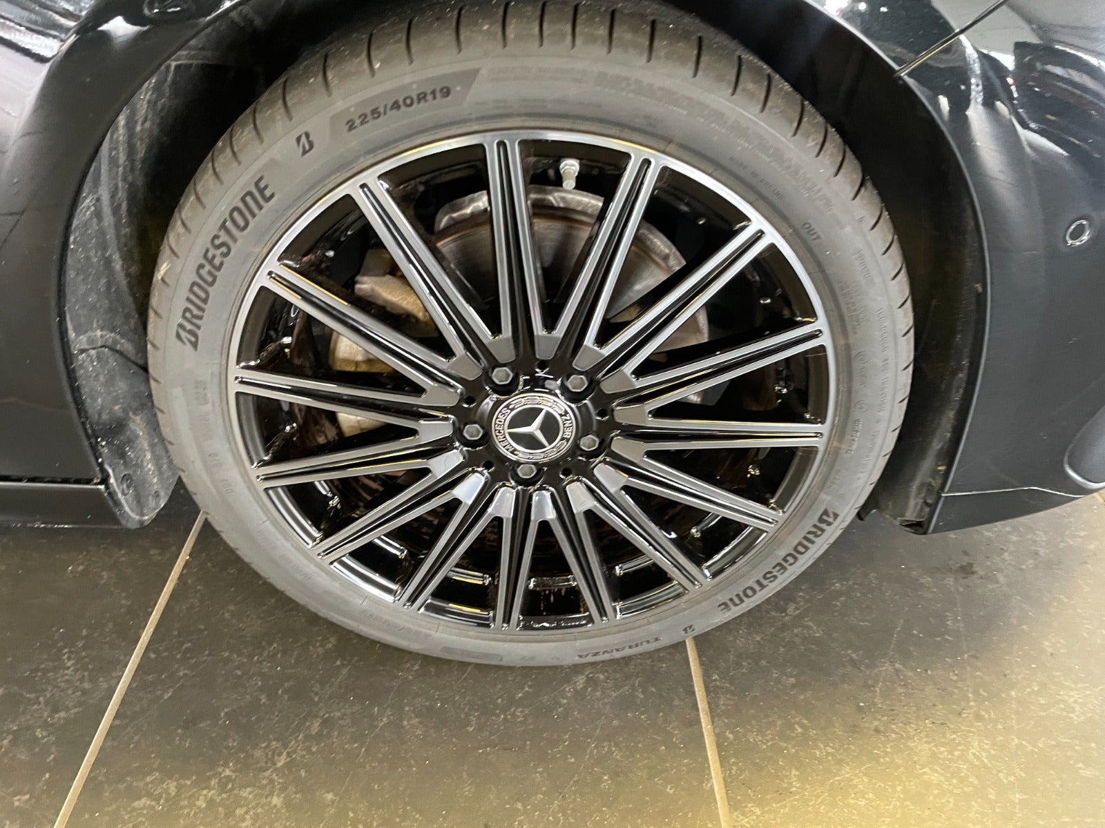 Sort Mercedes CLA250+ fra 2025