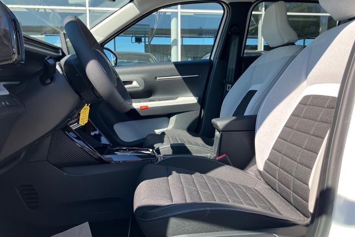 Hvid Citroën ë-C3 fra 2025