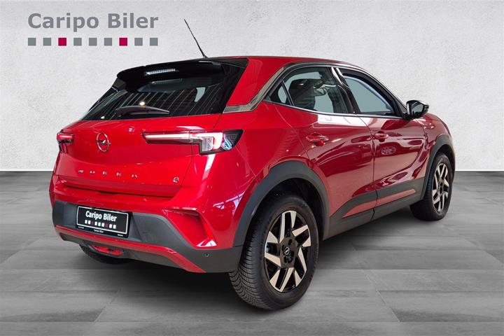 Rød Opel Mokka-e fra 2023