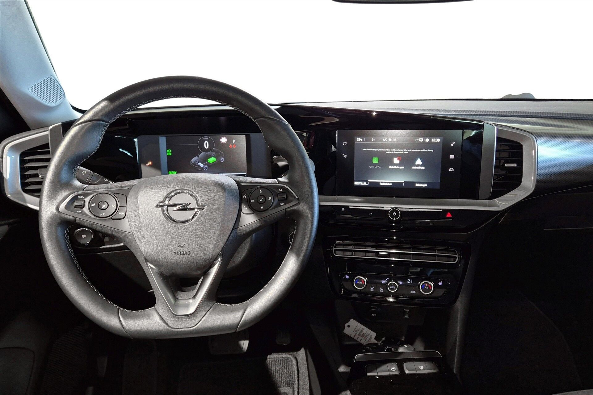Rød Opel Mokka-e fra 2023