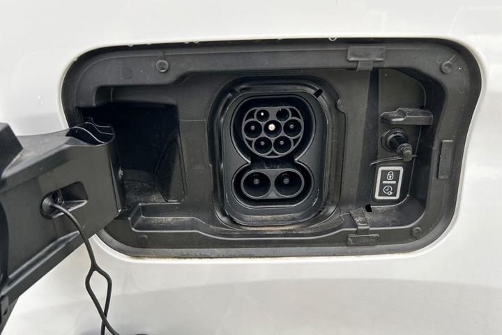 Hvid Toyota Proace City Electric fra 2025