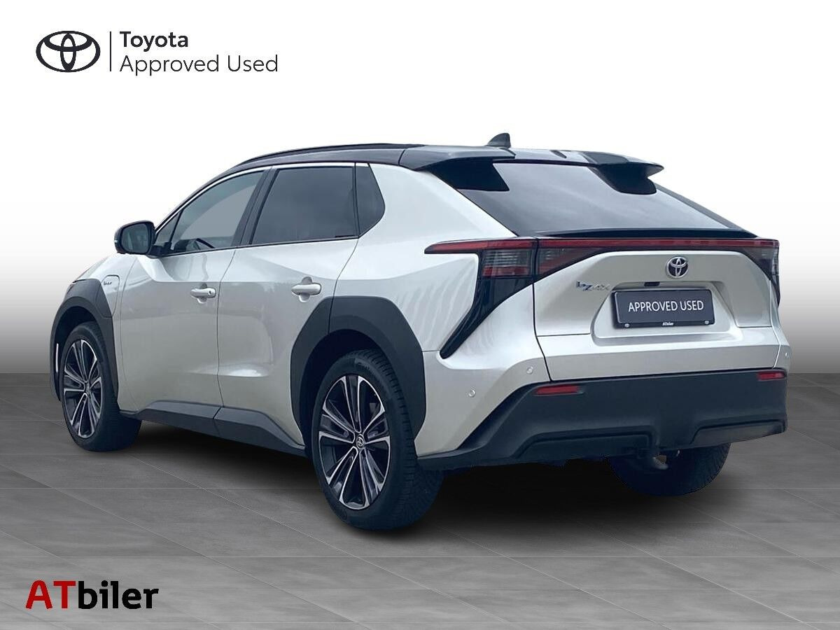 undefined Toyota BZ4X fra 2025